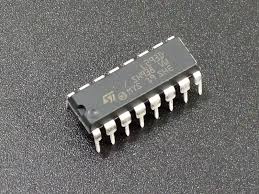 H-bridge motor driver (L293D)